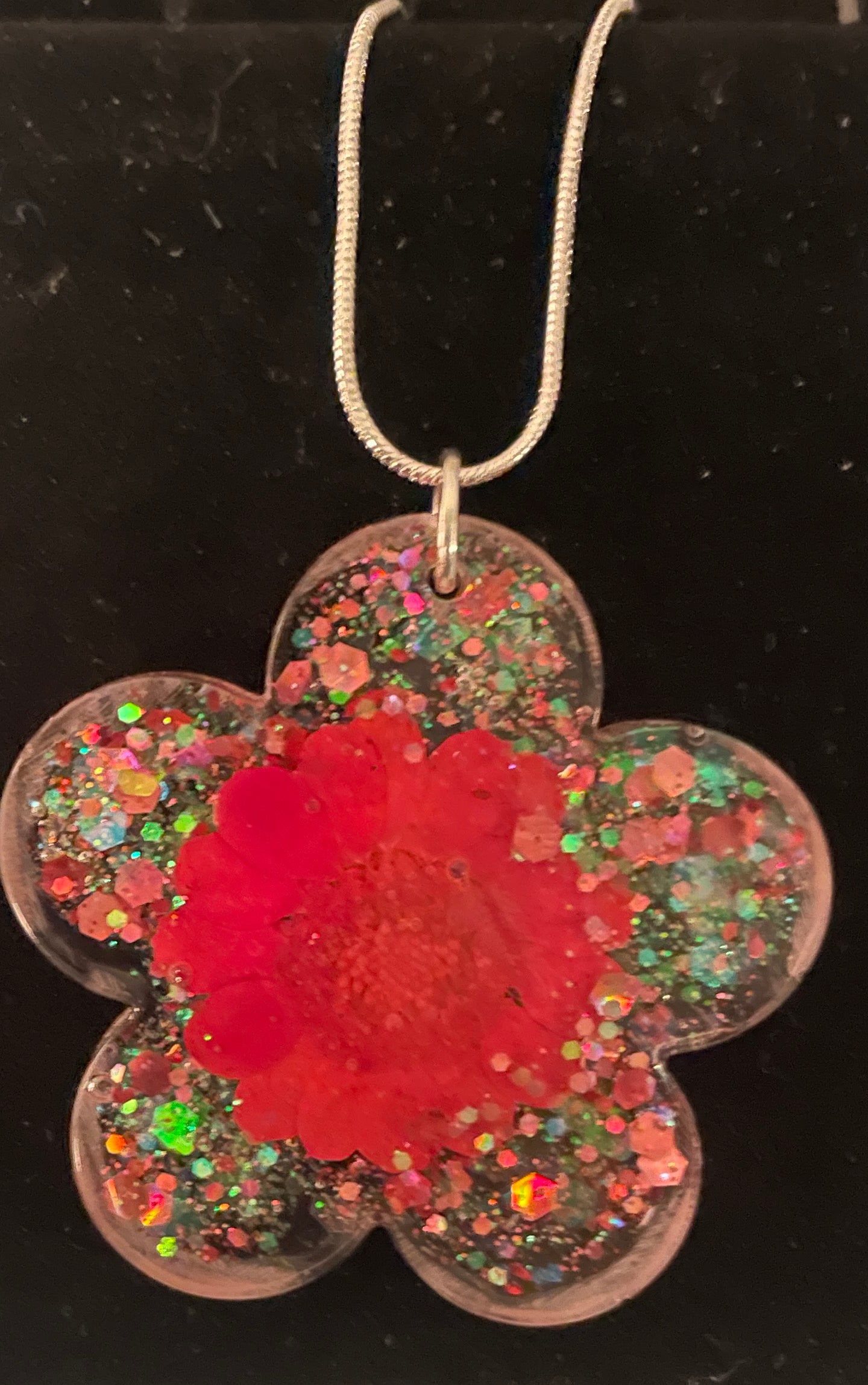 Epoxy Lily Red Flower Necklace / Circle shops Shaped Gift Women's Necklace Made Of Epoxy Material With Real Colorful Flowers