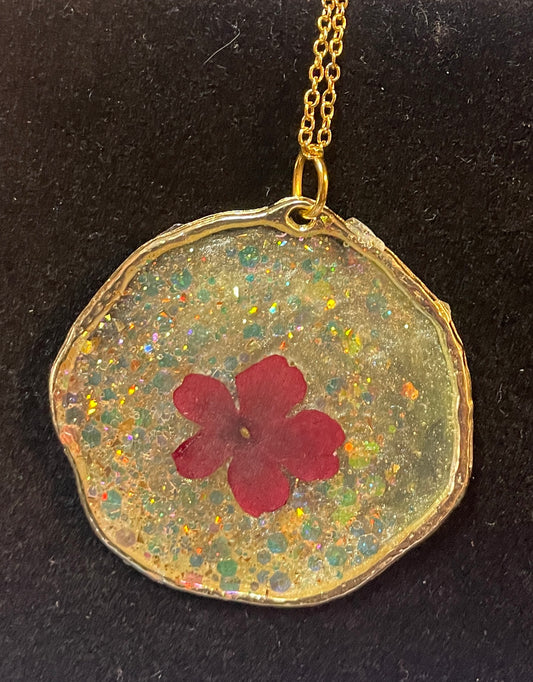 Resin Red Flower Circle necklace yellow background
