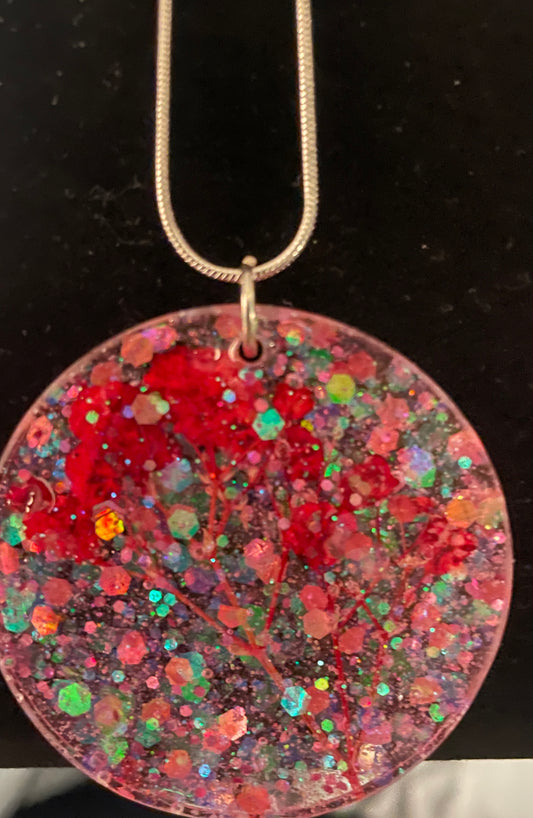 Resin Red Flowers Circle Necklace