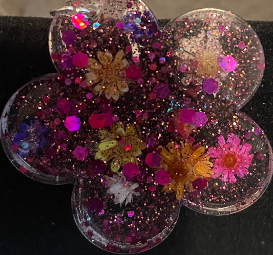 Flower Shaped Necklace with Mixed Flowers